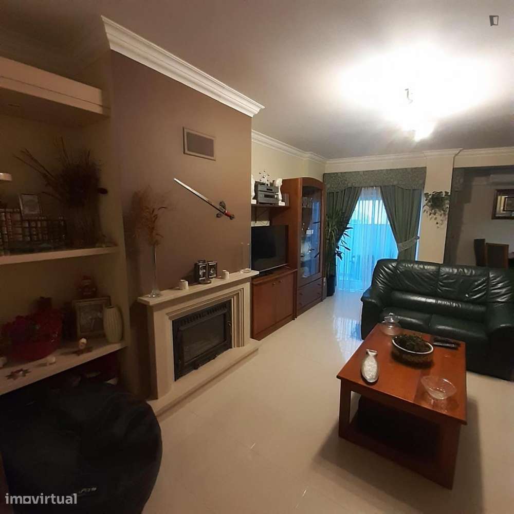 Quarto - localizado em Lisbon - Grande imagem: 5/11