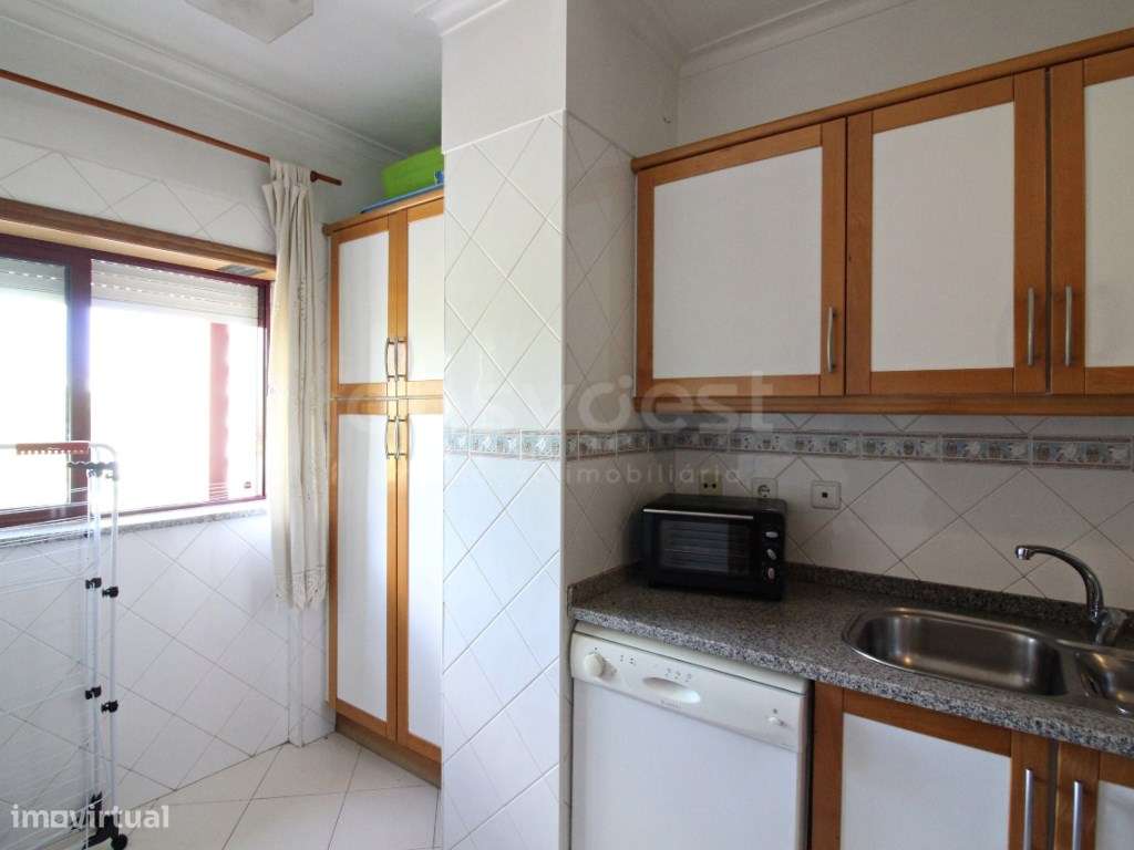 Excelente T4 no Centro Sul de Almada - c/ Box Fechada - Grande imagem: 4/50