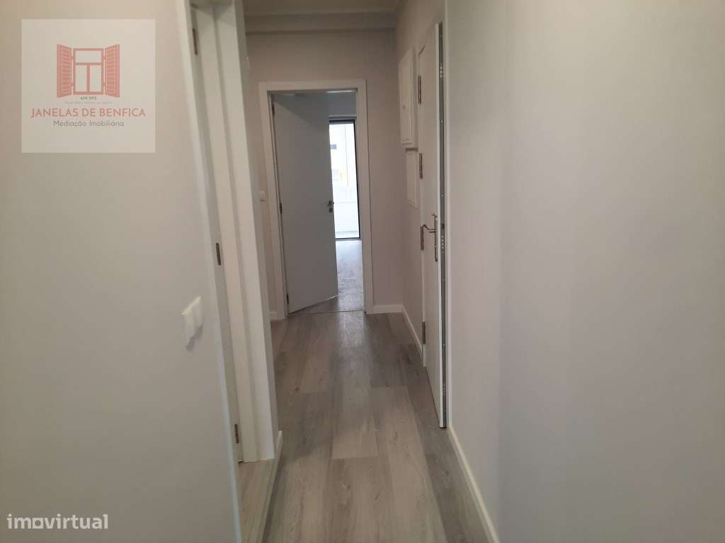 T2 Totalmente Remodelado, cozinha equipada- Benfica-6