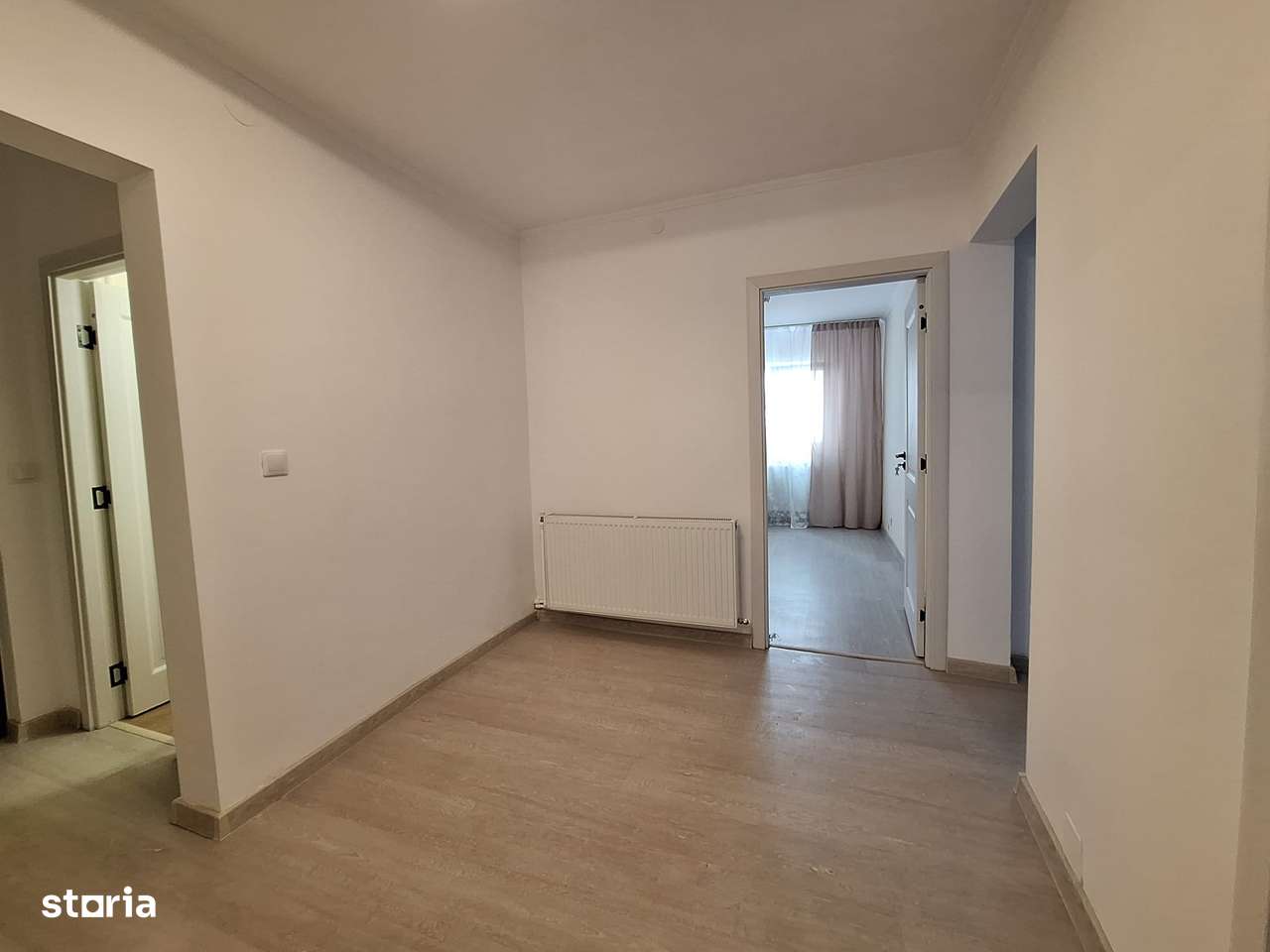 Apartament 3 camere decomandate,renovat,etaj 1,Piata Sud-2