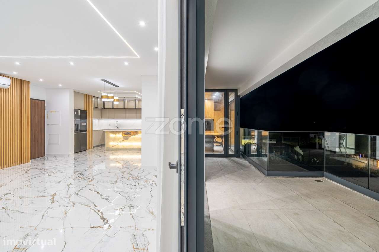 Apartamento T3 Penthouse com Vista Mar e Cidade no Caniço-21