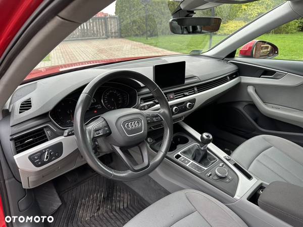 Audi A4 2.0 TDI Design - 14