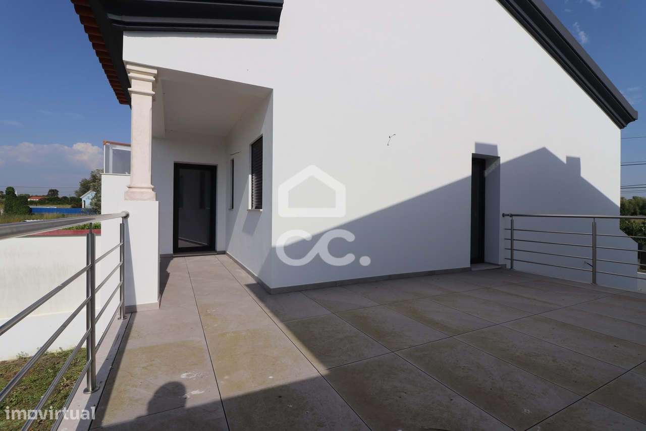 Moradia T3 nova em Arazede-14