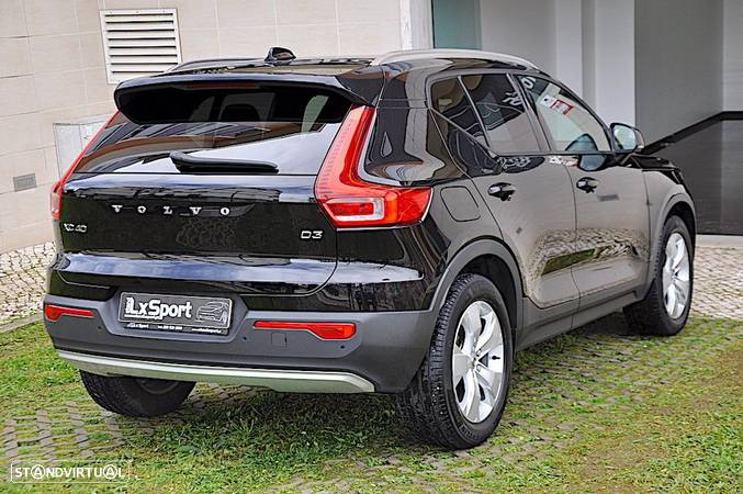 Volvo XC 40 2.0 D3 Momentum Geartronic - 10