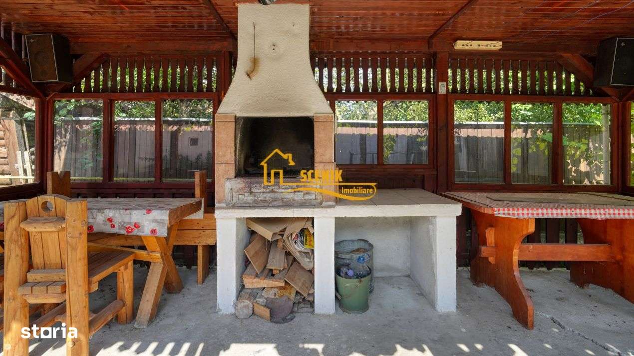 Covasna, casa cu structura deosebita, curte generoasa, dependinte foar-11