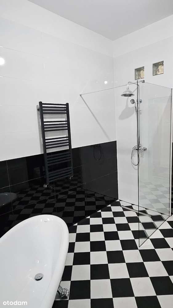 Po gruntownym remoncie mieszkanie  na parterze z balkonem i piwnicą-13