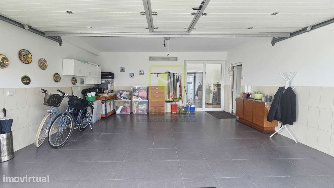 Moradia de Luxo a 5 Minutos da Praia da Barra-29