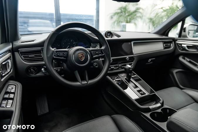 Porsche Macan Standard - 15