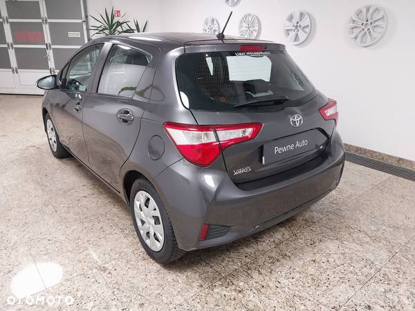 Toyota Yaris 1.5 Premium - 4