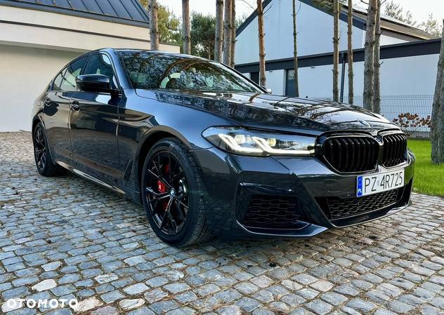 BMW Seria 5 M550i xDrive - 5