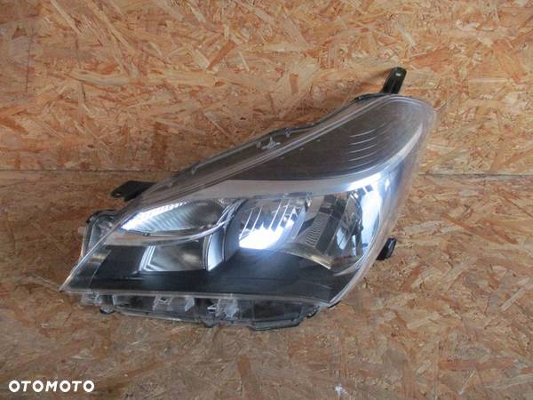 LAMPA LEWA TOYOTA YARIS III 14-17 - 1