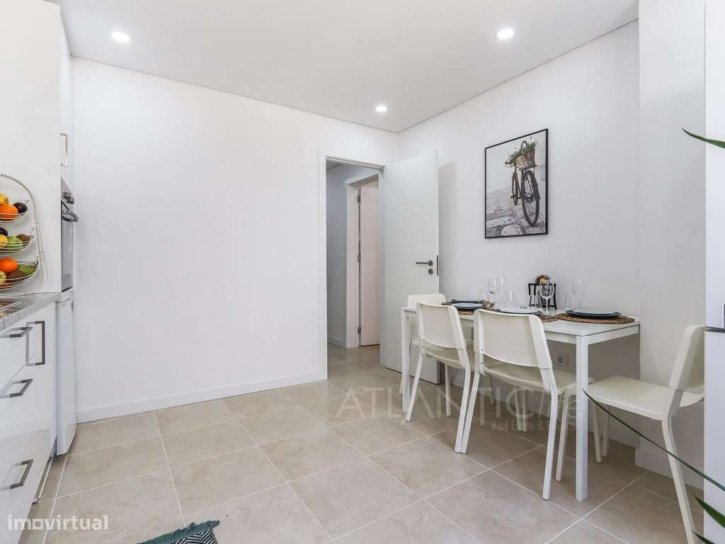 Apartamento T2 + T0 próximo a estação CP do Cacém-3