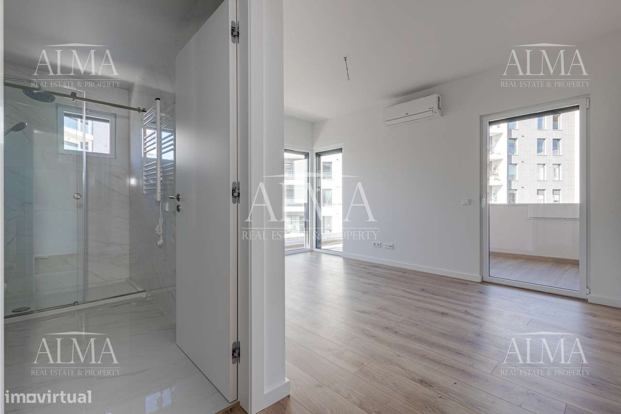 Apartamento T4 novo  na Senhora do Porto-8