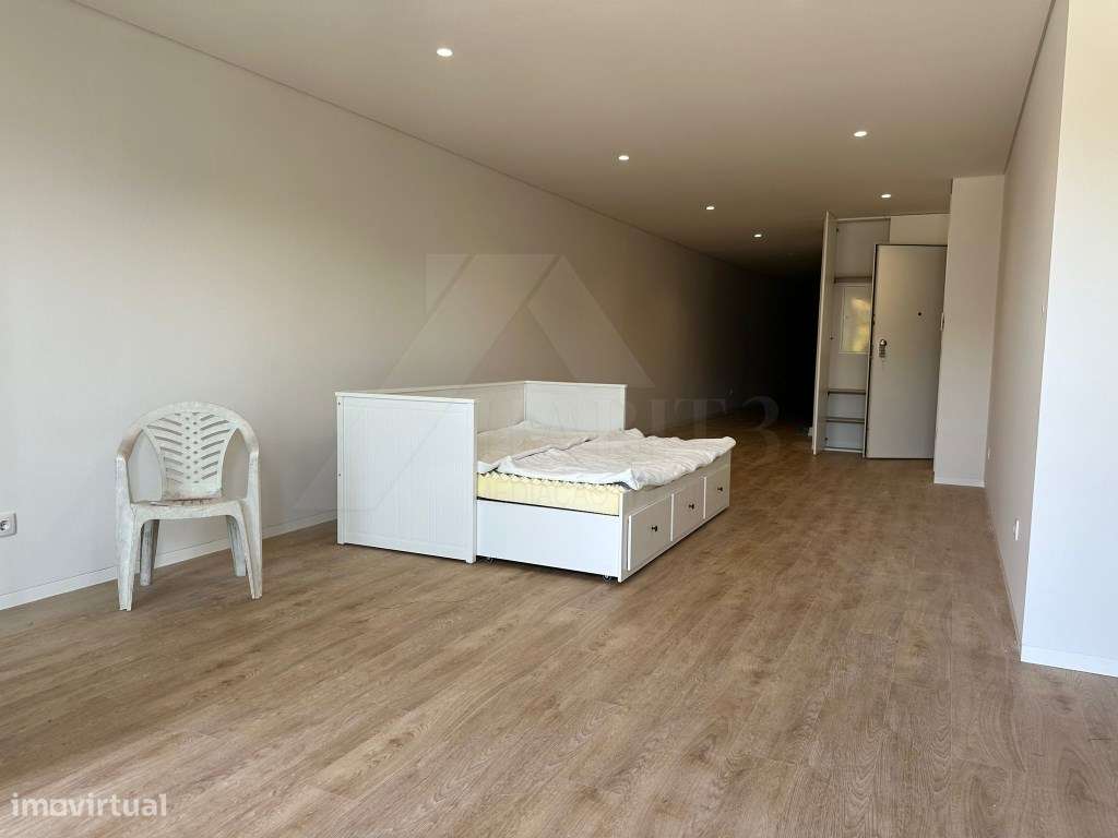 Apartamento T2 Remodelado - Grande imagem: 5/12