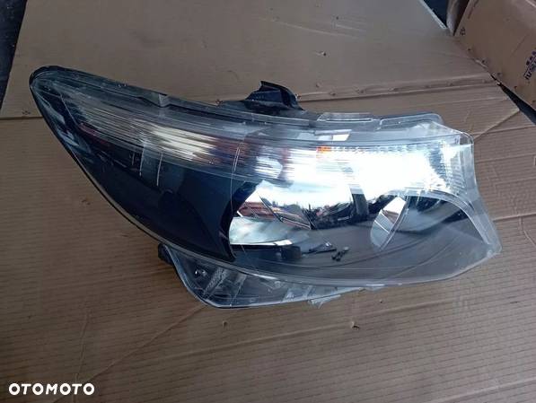 MERCEDES VITO 447 LAMPA PZRÓD PRAWA A4479067800 - 1