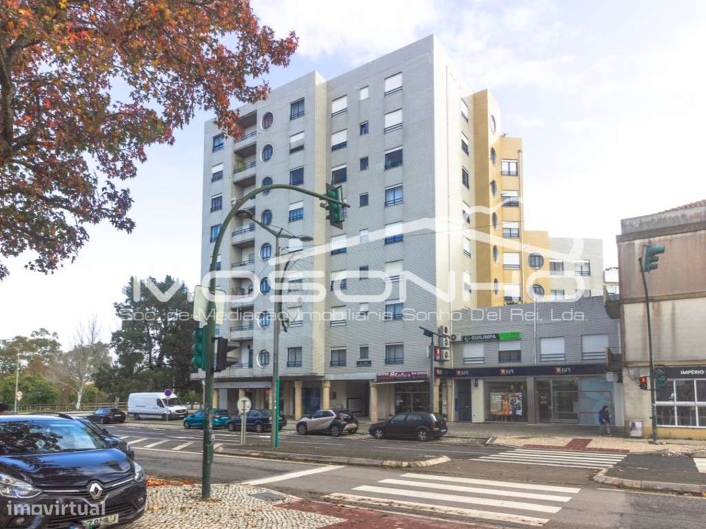 Apartamento T3, com terraço e elevador, no centro da Marinha Grande-16