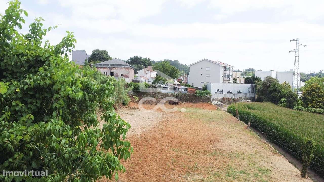 Terreno Urbano Plano com 1800 m² para Construção de Moradia de 4 Frent - Grande imagem: 5/13