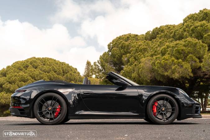 Porsche 992 Carrera Cabrio GTS PDK - 3