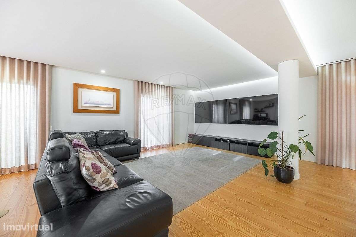 Moradia T4 para venda-17