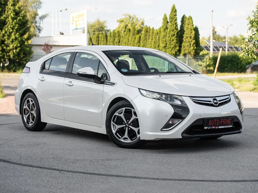 Opel Ampera 2013