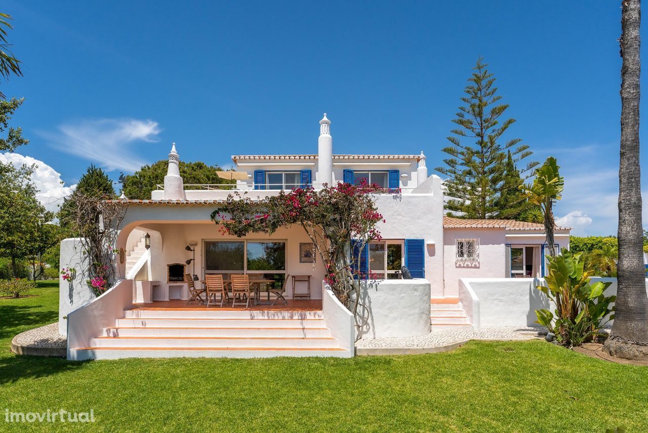 Bonita moradia tradicional T3+1 com piscina em Carvoeiro- Lagoa