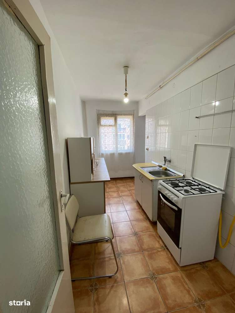 Apartament 4 camere 2 bai zona Vasile Aaron - Imagine principală: 4/10