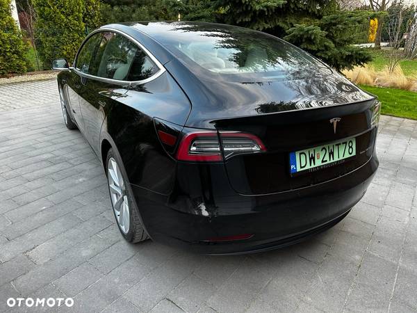 Tesla Model 3 Langstreckenbatterie Allradantrieb Dual Motor Performance - 7