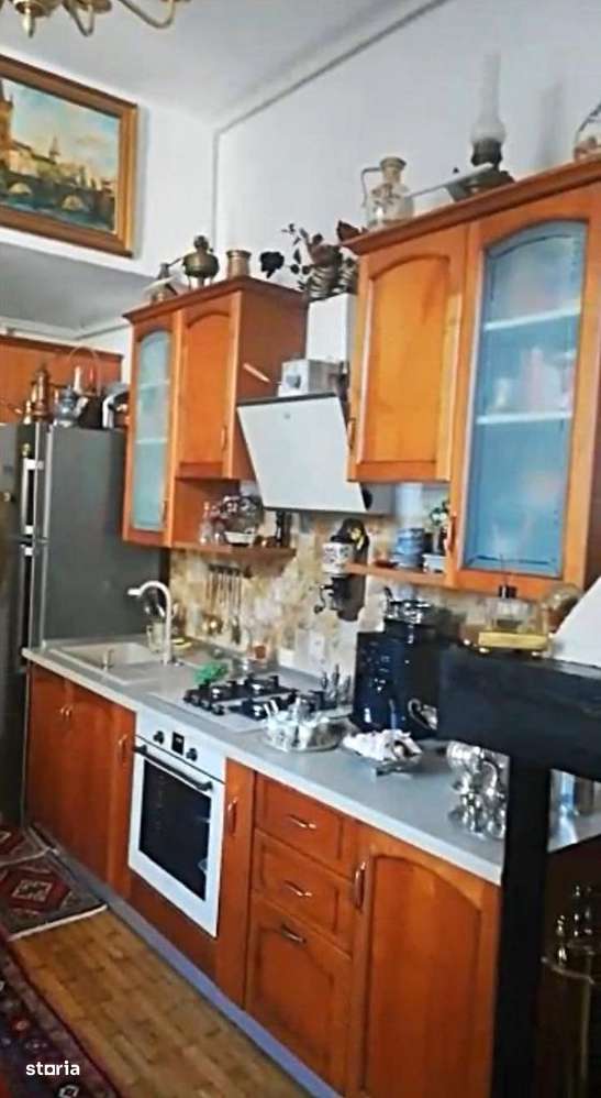 Vanzare casa renovata 2 camere curte intrare separata foisor Cotroceni-13