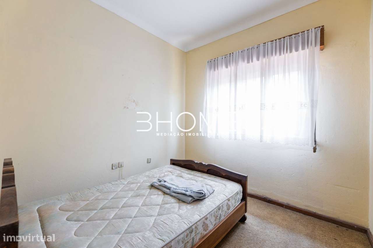 Moradia T4 c/ 670m2 de quintal + Terreno independente com 1.300m2-18