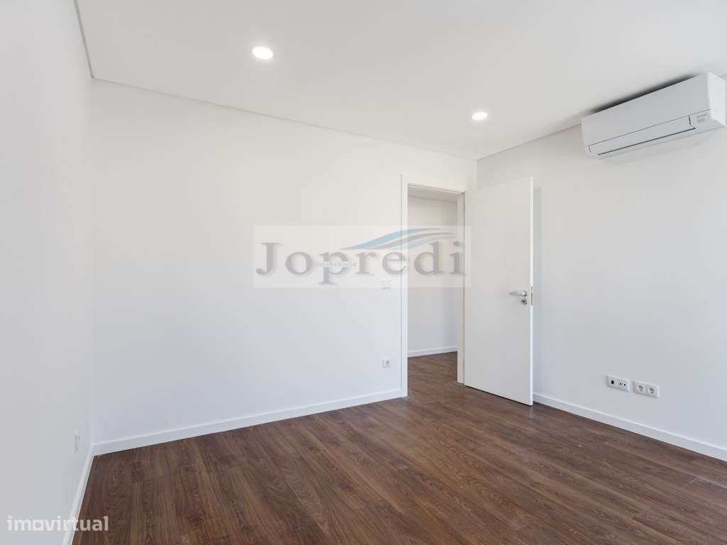 Moradia Geminada T4 nova-20