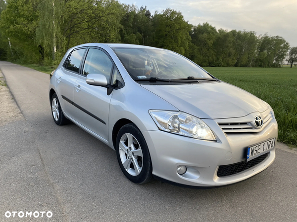 Toyota Auris 2.0 D-4D Prestige - 1