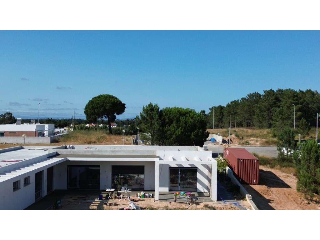 MORADIA T4 TÉRREA A ESTREAR - CASAIS DOS BRITOS - AZAMBUJA - Grande imagem: 5/36