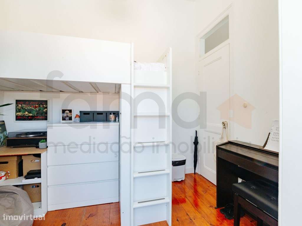 Moradia Bifamiliar T10 com Piscina e Elevada Rentabilidade - Parede...-43