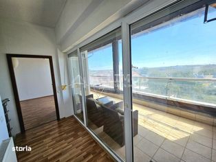 Penthouse, 3 camere in Otopeni, zona Ferme.