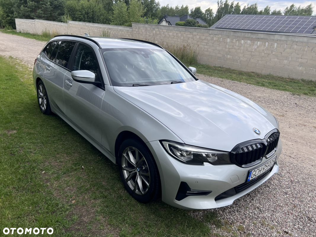 BMW Seria 3 318d Touring Advantage - 3