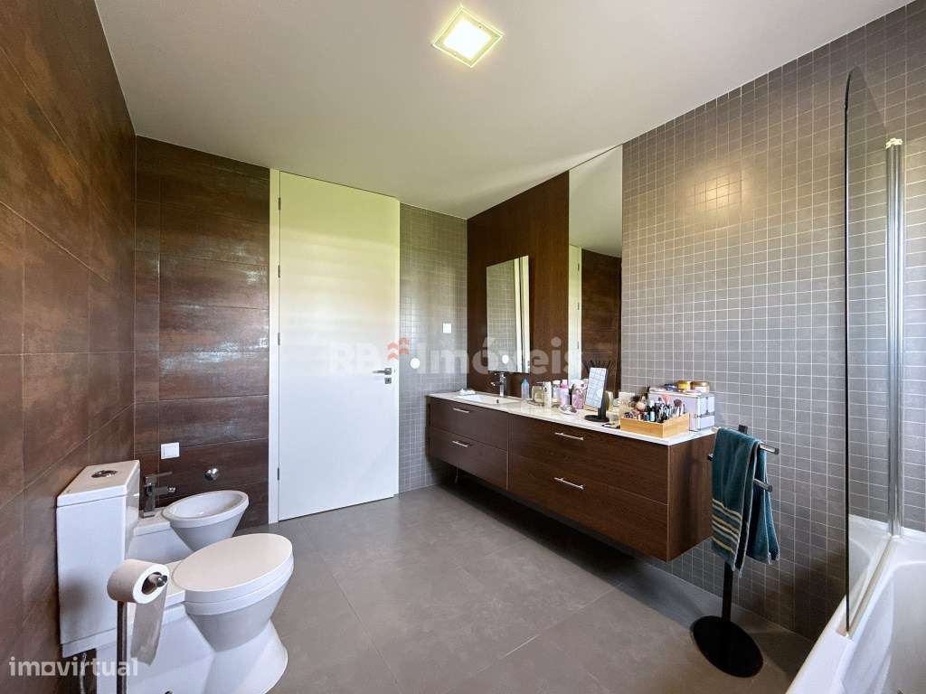 Apartamento T3 em condomínio privado com piscina-28