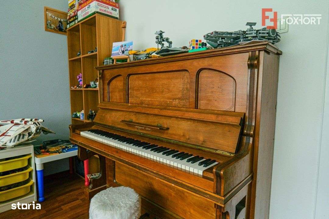 Casa individuala cu teren 1702 mp - ID V4657 - Imagine principală: 3/19