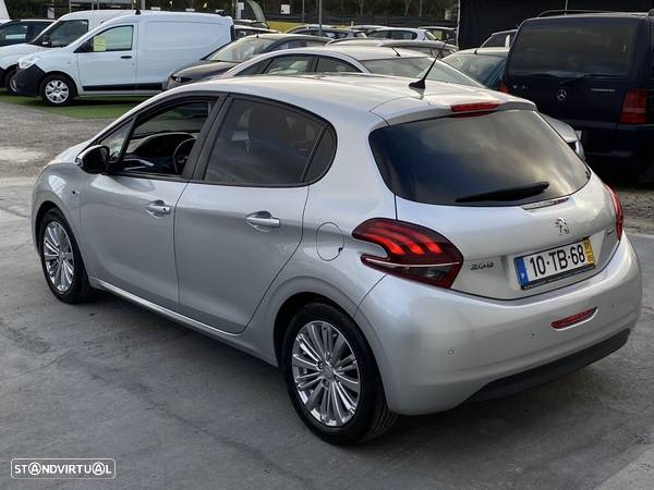 Peugeot 208 1.2 PureTech Style - 6