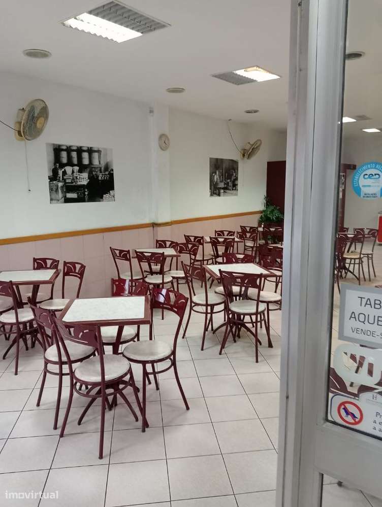 GRANDE OPORTUNIDADE ! TRESPASE DE CAFE EM GAIA-34