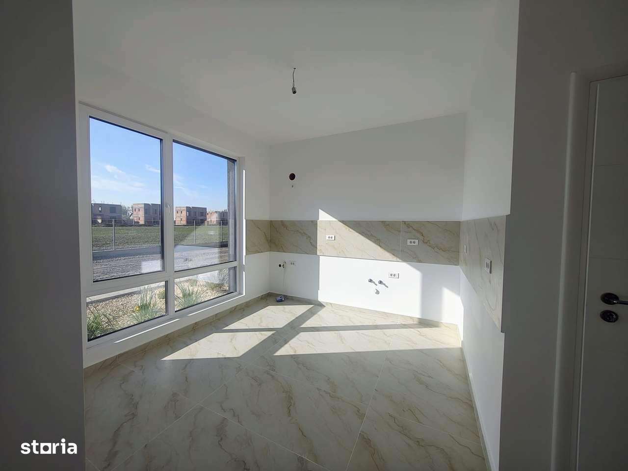 Casa Domnesti Individuala | 4 Camere | 2 Bai | Complex Inchis-13