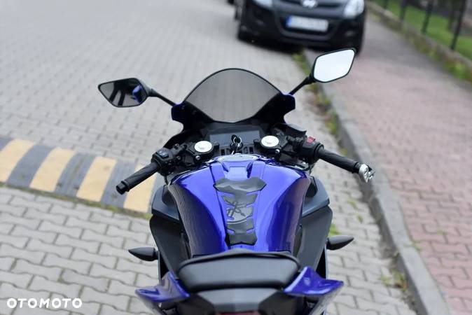 Yamaha YZF - 12