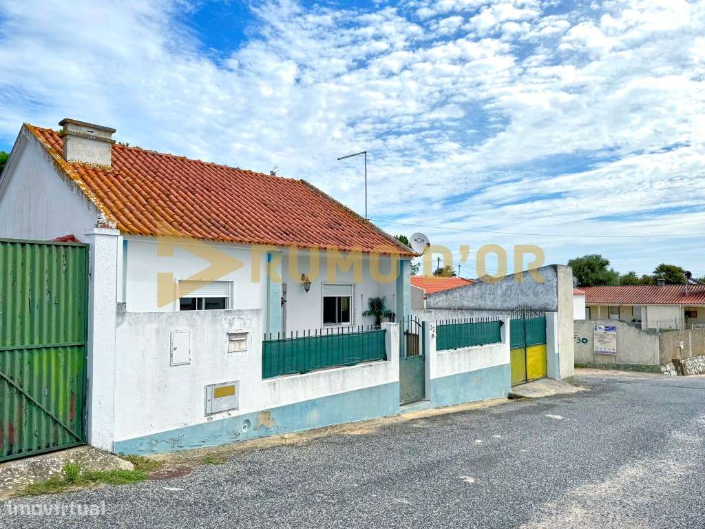Moradia T2 Térrea em Carambancha, Carregado com 155 m² de Logradouro-28