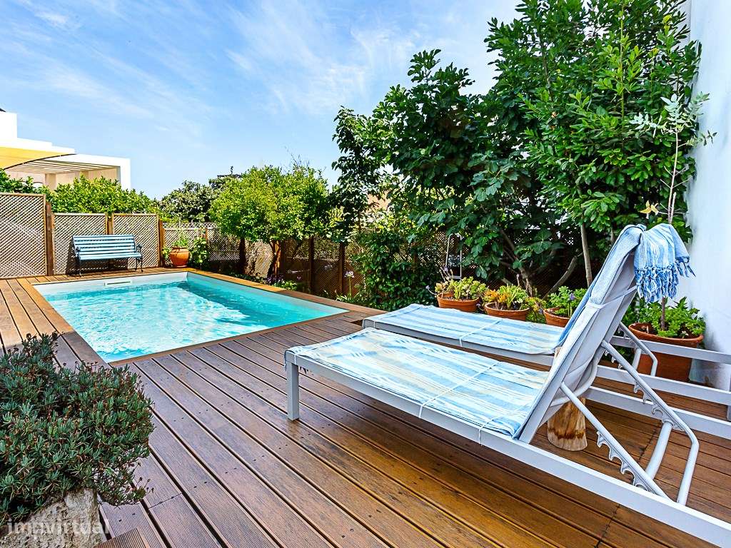 Moradia com Garagem, Piscina, Jardim e amplos Terraços, para venda ...-2