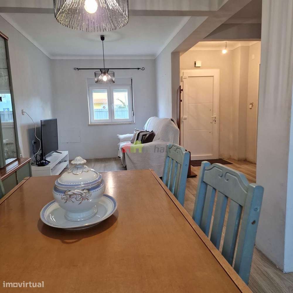 Moradia T3 renovada em zona tranquila de Azeitão - Grande imagem: 5/60