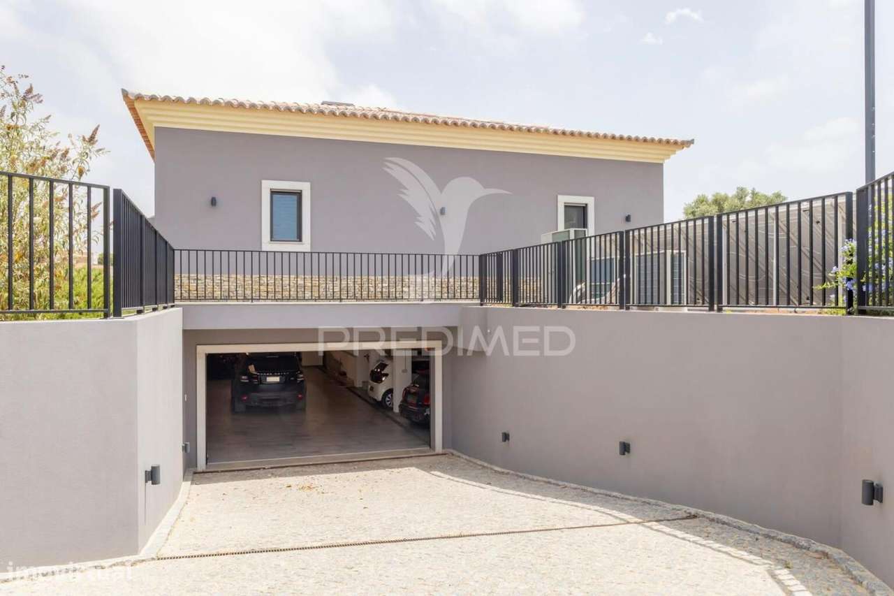 Luxuosa Moradia V3 situada num terreno de 2.2 hectares para venda e... - Grande imagem: 4/24