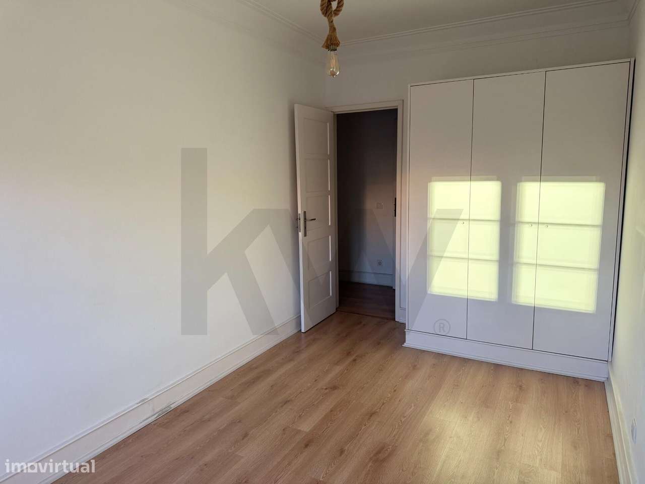 Apartamento T1 na Avenida 5 de Outubro - Grande imagem: 3/21