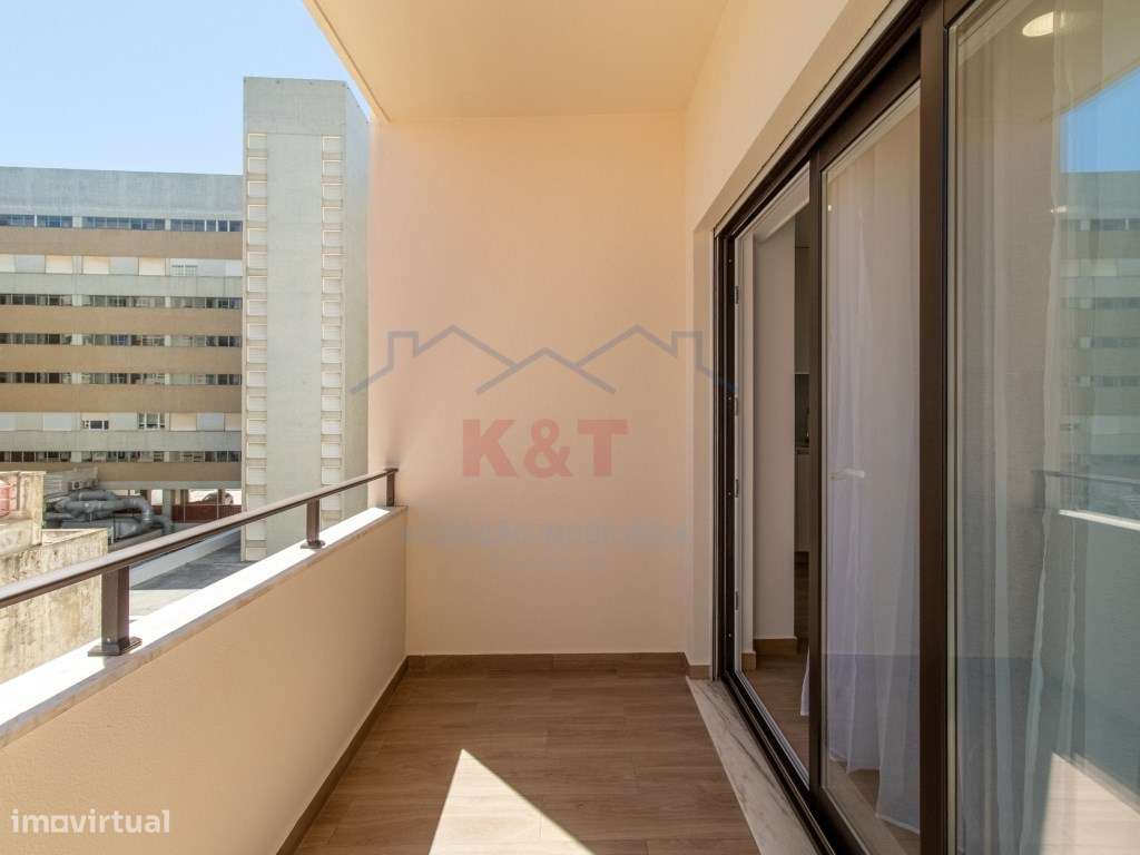 Apartamento T1 remodelado na Praia da Rocha-6