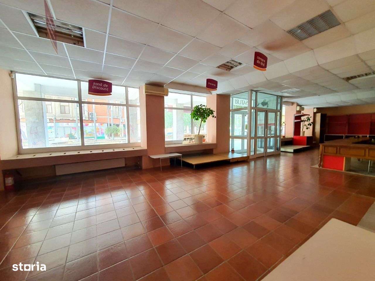 Spatiu comercial in Centru - Imagine principală: 4/8