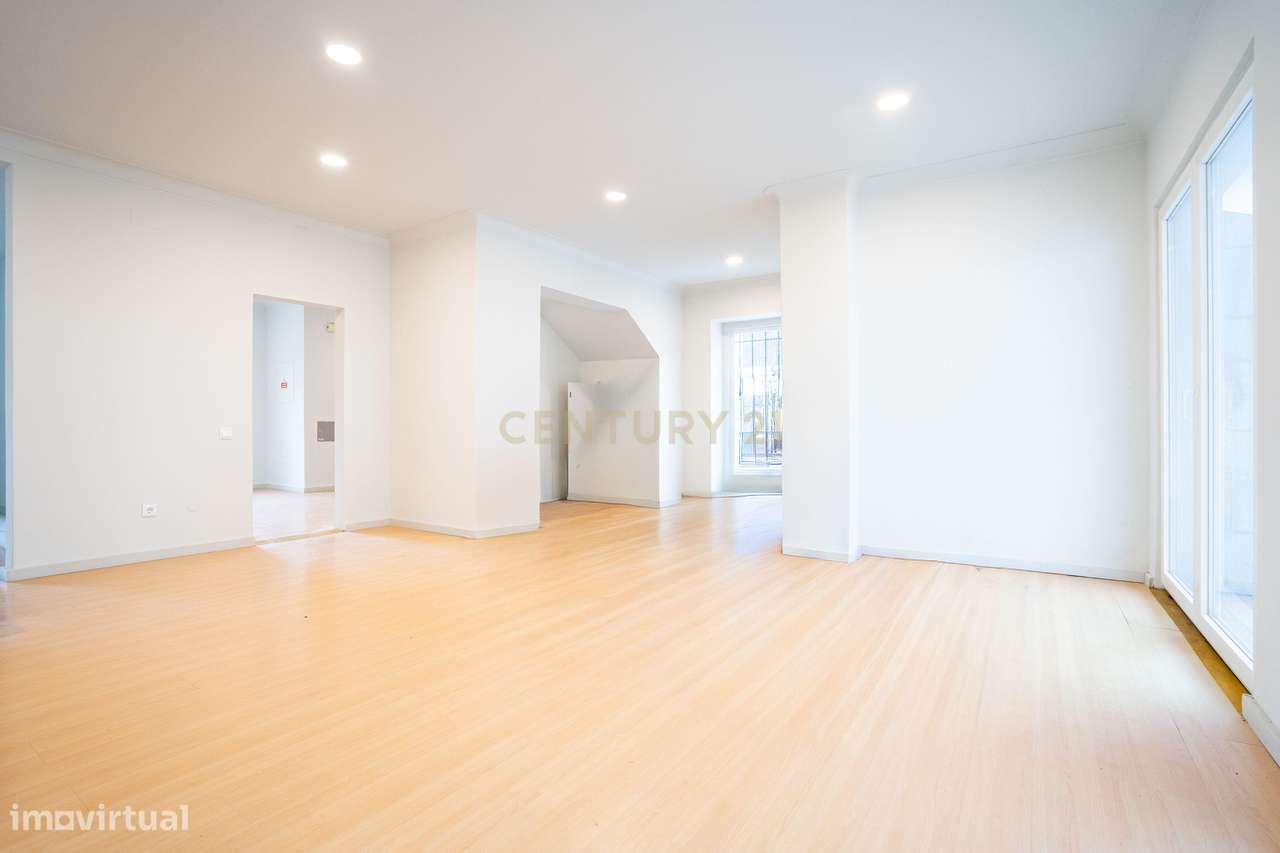 Moradia Av. Gago Coutinho - O espaço ideal para o seu negócio - Grande imagem: 5/31