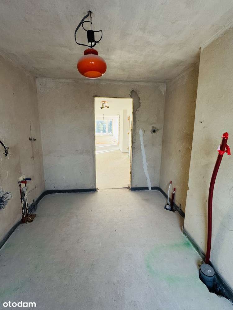 Duży dom z ładną działką ze stawem przy lesie-potencjał aranżacji-16